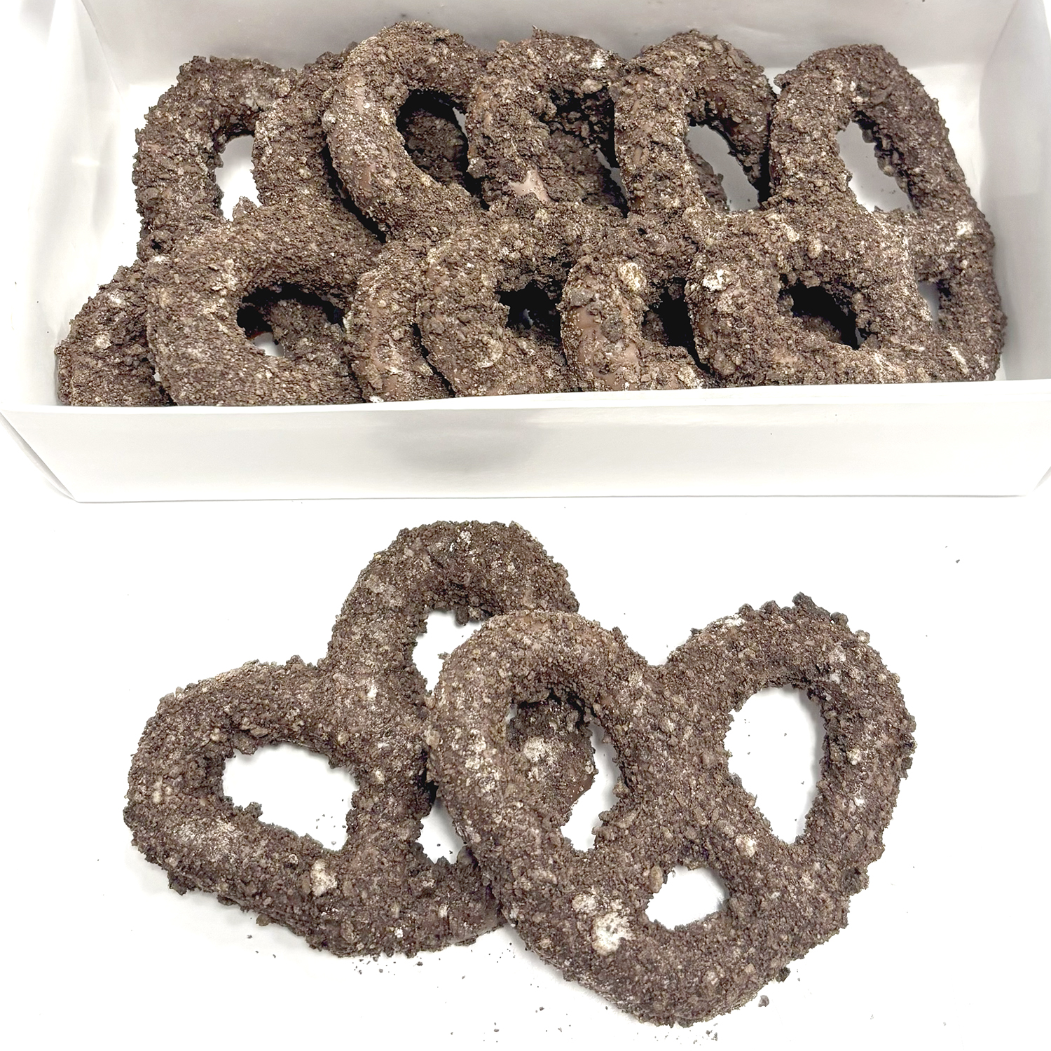 Milk Chocolate Cookies 'N Cream Pretzels