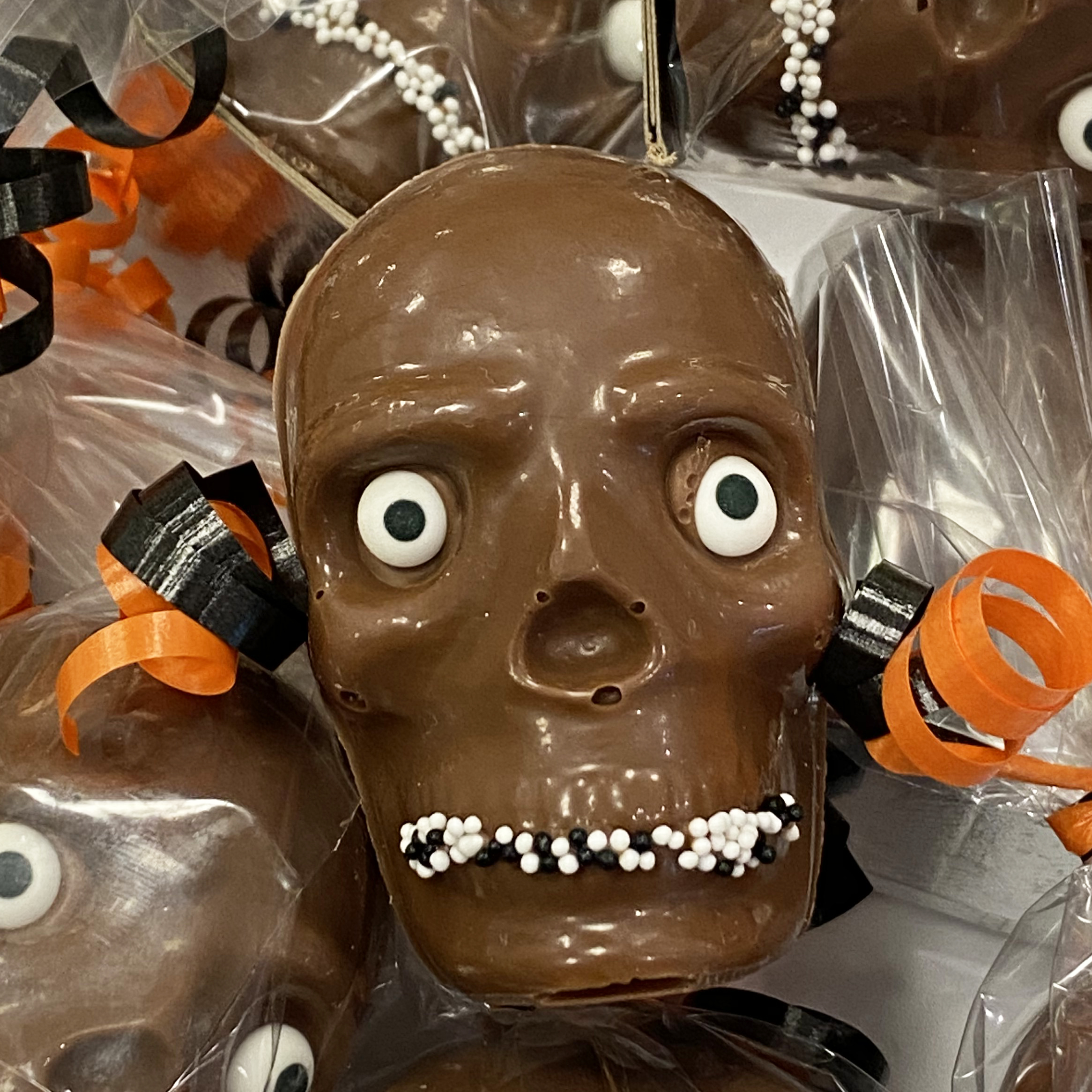 Small 3D Milk Chocolate Skull